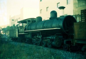 Locomotiva 520 no pátio da Oficina de Cruzeiro