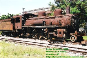 Locomotiva 522 em Cruzeiro antes do inicio da reforma