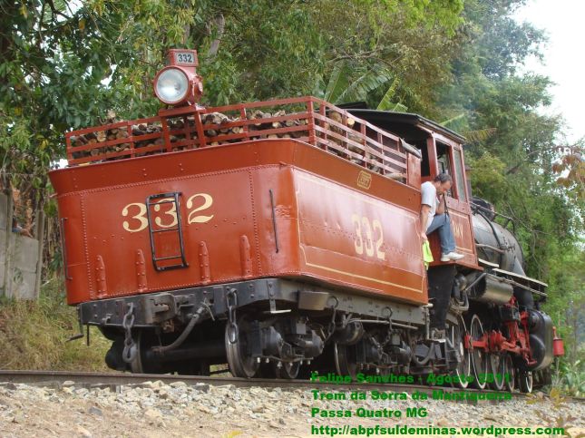 Detalhe do Tender Vermelho