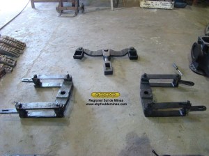 Detalhes dos componentes da parte dianteira da locomotiva