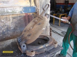 Após cortar o pino da dobradiça