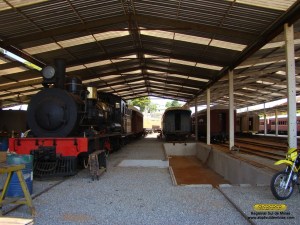 Vista interna do depósito e vala de manutenção, ainda em construção