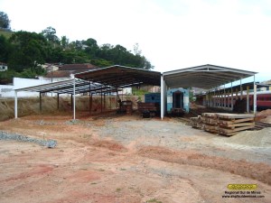 Telhado já quase completo