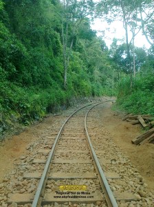 Aspecto da via na cabeceira superior da ponte, olhando-se no sentido Coronel Fulgêncio - Passa Quatro