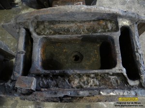 Aspecto dos reservatórios de óleo de uma das caixas.