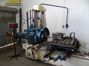 A caixa durante a usinagem