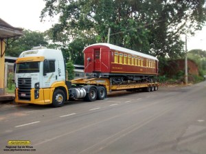 O carro após embarque em Anhumas e pronto para seguir viagem para São Lourenço