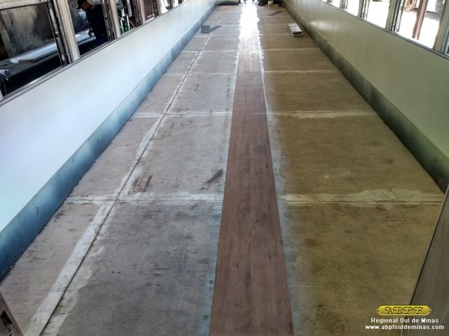 Início da instalação do piso